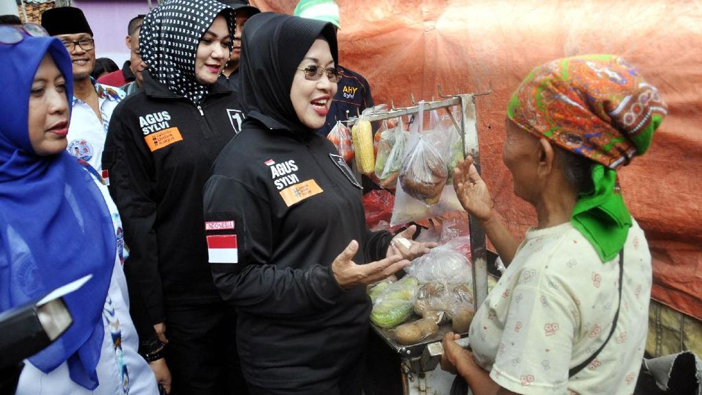 Cawagub Silvi Blusukan di Cakung Cawagub Silvi Blusukan di Cakung