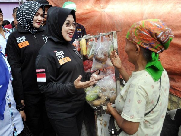 Cawagub Silvi Blusukan di Cakung