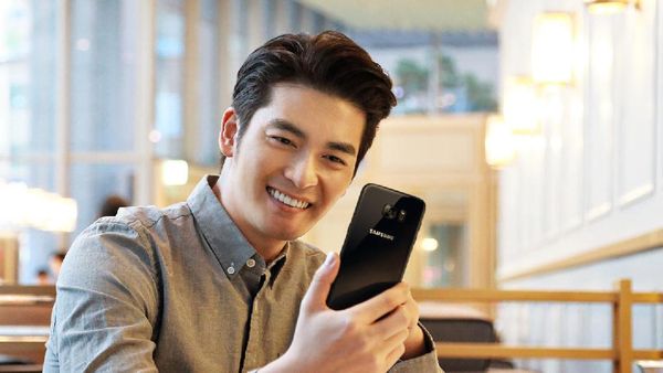 Menawannya Galaxy S7 Edge Black Pearl
