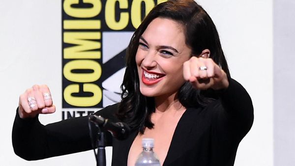 Gal Gadot Si Wonder Woman yang Menawan