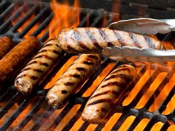 Resep Sosis Bakar BBQ Favorit Semua Orang di Malam Tahun Baru