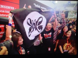 Tutup Perdagangan Bursa, Dirut BEI Nyanyi dan Joget Bareng Slank