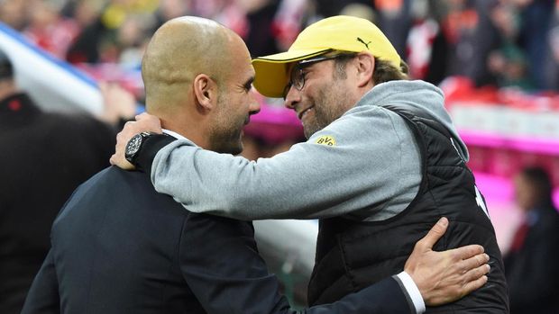 Pep Guardiola dan Juergen Klopp merupakan dua pelatih terbaik di Liga Inggris saat ini.