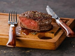 Lezat! Beefsteak Gaya Chicago di JW Marriott Medan