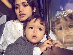 Tingkah Menggemaskan Anak Jessica Iskandar, El Barack, Saat Sarapan Tingkah Menggemaskan Anak Jessica Iskandar, El Barack, Saat Sarapan