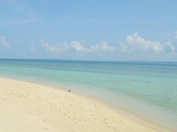 Bukan di Bali & Lombok, Ini Pulau Cantik di Madura!