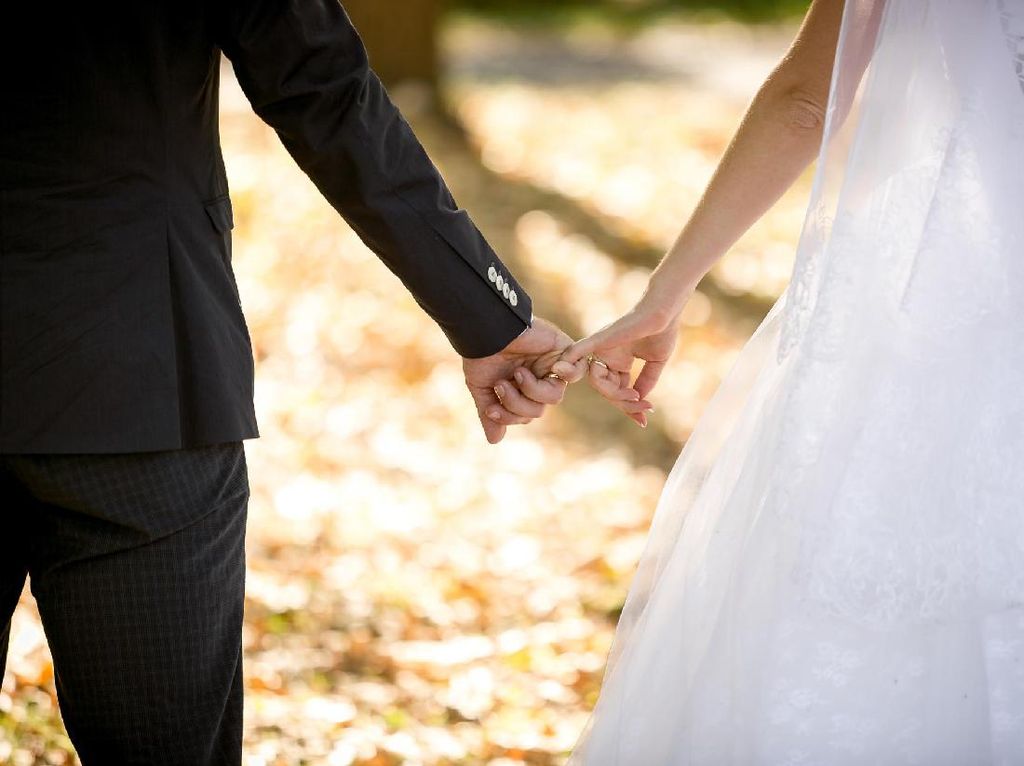Curhat Wanita Ini Nikah dengan Duda Tapi Takut Dinyinyirin Hanya Ingin Harta Curhat Wanita Ini Nikah dengan Duda Tapi Takut Dinyinyirin Hanya Ingin Harta