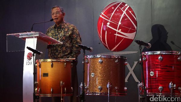Menko Darmin Tutup Perdagangan Bursa