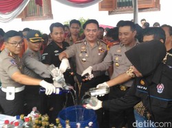 Ribuan Botol Miras dari 21 Tempat Hiburan Disita