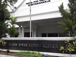 Bupati Klaten Ditangkap KPK, Pelantikan 850 Pejabat Ditunda