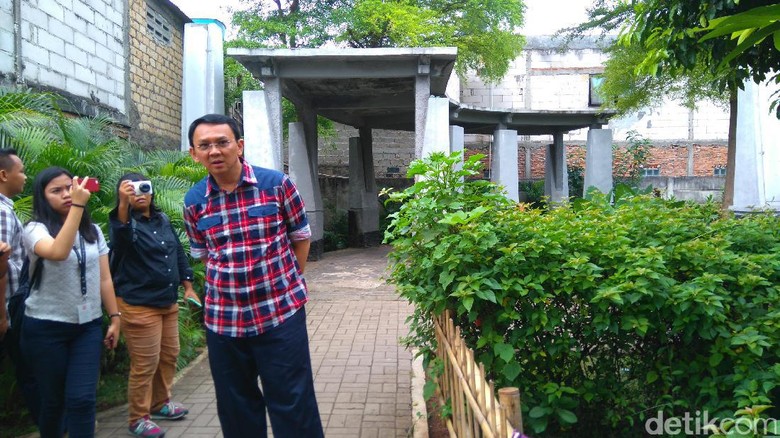 Ahok di Daerah Rawan Banjir: Saya Tak Menggusur Kecuali Terpaksa Ahok di Daerah Rawan Banjir: Saya Tak Menggusur Kecuali Terpaksa