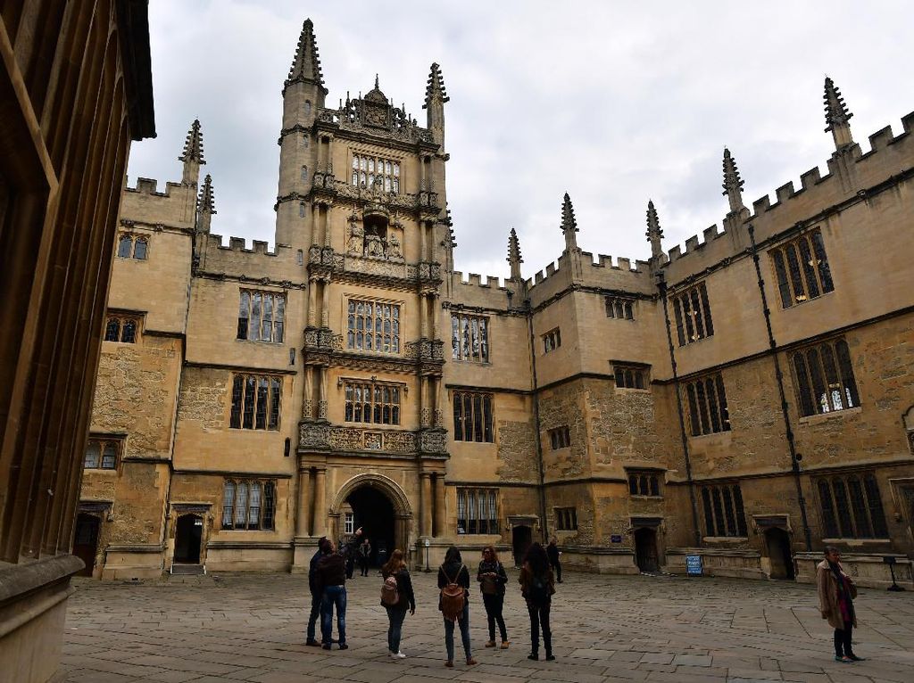 10 Universitas Terbaik di Dunia 2021 Versi QS World University Rankings 10 Universitas Terbaik di Dunia 2021 Versi QS World University Rankings