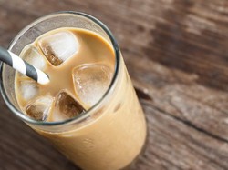 Yuk, Racik Es Jelly Leci dan Teh Cincau Untuk Suguhan Tahun Baru Nanti Malam