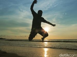 Nikmati Sunset Terakhir 2016, Pantai Florida Anyer Tempatnya