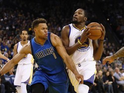 Triple-double Durant Antar Warriors Kalahkan Mavs