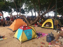 Masyarakat Mulai Padati Ancol Jelang Malam Tahun Baru