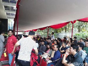 Hari Terakhir Periode II, Peserta Tax Amnesty Mengantre Sejak Subuh Hari Terakhir Periode II, Peserta Tax Amnesty Mengantre Sejak Subuh