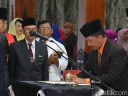 Bupati Emil Rotasi 584 Pejabat di Trenggalek