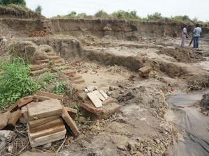 Warga Jombang Temukan Situs Kuno Mirip Kolam Pemandian Warga Jombang Temukan Situs Kuno Mirip Kolam Pemandian