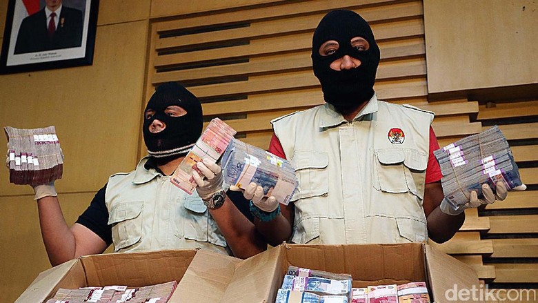 90 pedagang opsi kehilangan uang