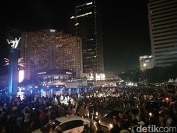 Jelang Pergantian Tahun, Lalin Bundaran HI Padat Hingga Merdeka Barat