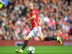 Sebelum gabung MU pada 2014, Daley Blind sudah punya empat gelar Liga Belanda bareng Ajax. Usai cabut pada 2018, ia menambah tiga gelar Liga Belanda bersama Ajax dan satu gelar Liga Jerman bersama Bayern Munich. Foto: Laurence Griffiths/Getty Images