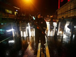 Polisi Buru Pria Bersenjata Pelaku Penyerangan Tahun Baru di Turki