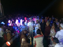 Video Serunya Perayaan Tahun Baru di Tengah Laut Kepulauan Seribu