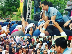 Kesibukan Off Air Tommy Kurniawan