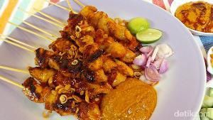 Lapar Malam-malam Netizen Pilih Jajan Sate Ayam Enak Ini