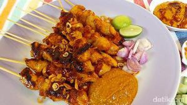 Lapar Malam-malam Netizen Pilih Jajan Sate Ayam Enak Ini