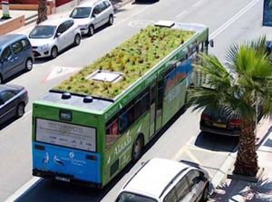 Serap CO2, Bus Ini Dipasangi Tanaman di Atapnya
