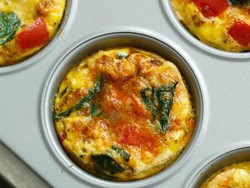 Hanya Punya Telur dan Sedikit Sayur? Bikin Saja Telur Panggang Gurih Ini