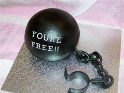 Guru Besar UGM Gugat Menantu karena Ambil Kasur dan Boks Bayi