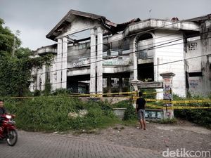 Rumah Hantu Darmo Dilarang Dikunjungi Warga