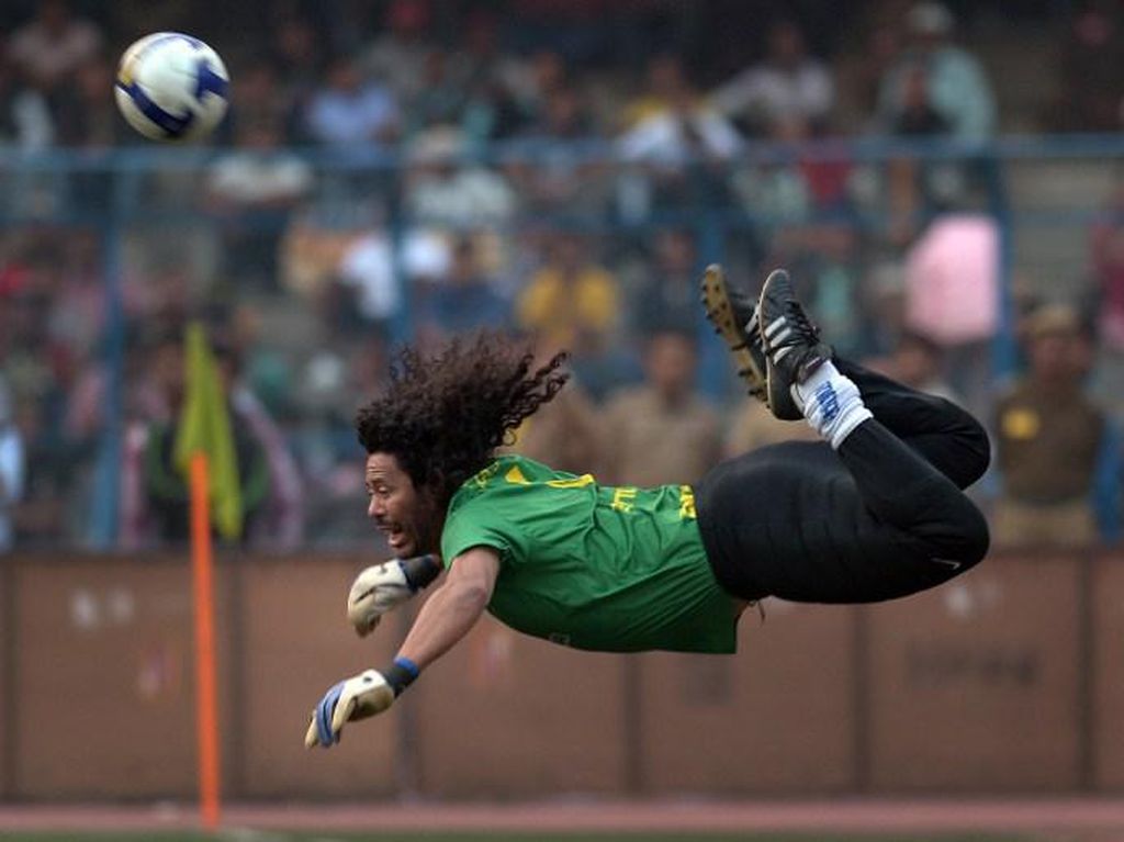 8 Tendangan Kalajengking Paling Keren di Laga Bola 8 Tendangan Kalajengking Paling Keren di Laga Bola