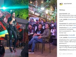 So Sweet! Hamish Daud Setia Temani Raisa Saat Manggung