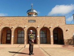 Kisah Imam Masjid yang Dibesarkan di Masyarakat Beragam Australia Kisah Imam Masjid yang Dibesarkan di Masyarakat Beragam Australia