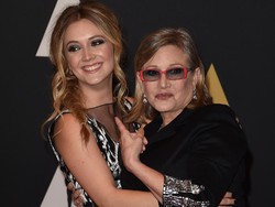 Putri Carrie Fisher Akhirnya Angkat Suara tentang Kematian Ibu dan Neneknya