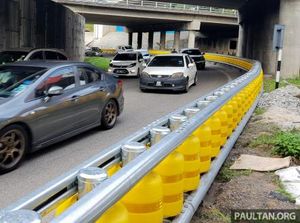 Pembatas Tong yang Mau Dipasang Kang Emil Bisa Kurangi Kecelakaan 94%