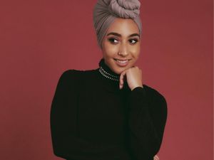 Foto: Gaya Maskulin Hijabers Pertama yang Masuk Agensi Model Ternama Eropa