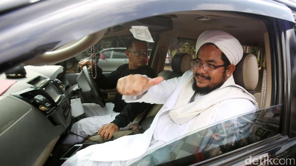 Habib Muchsin Selesai Bersaksi di Sidang Ahok