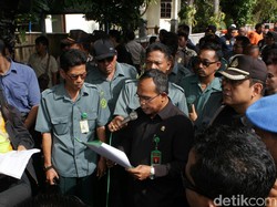 Tukang Bongkar Tepergok Curi Emas di Sela Eksekusi Lahan di Denpasar