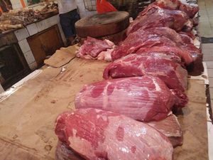Pemerintah Klaim Ada Surplus Daging 7.000 Ton Pemerintah Klaim Ada Surplus Daging 7.000 Ton