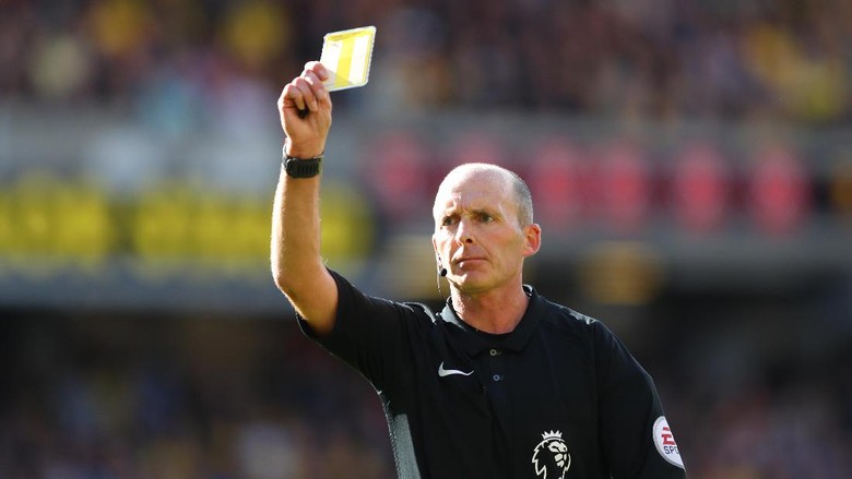 Mike Dean Kaprikornus Wasit Tottenham vs MU, Fans Setan Merah Riuh Mike Dean Kaprikornus Wasit Tottenham vs MU, Fans Setan Merah Riuh