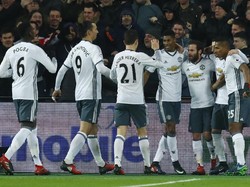 MU Kalahkan 10 Pemain West Ham 2-0