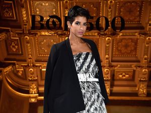 Putri Saudi Deena Abulaziz Dipecat dari Editor di Vogue Arab? Putri Saudi Deena Abulaziz Dipecat dari Editor di Vogue Arab?