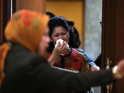 Hakim Napitupulu Dilaporkan Terima Suap Rp 1 Miliar, Istri Menangis