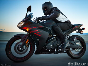 1.874 Motor Yamaha Model YZF-R3 Ditarik