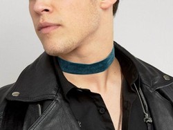 ASOS Jual Kalung Choker Untuk Pria, Akan Jadi Tren 2017?